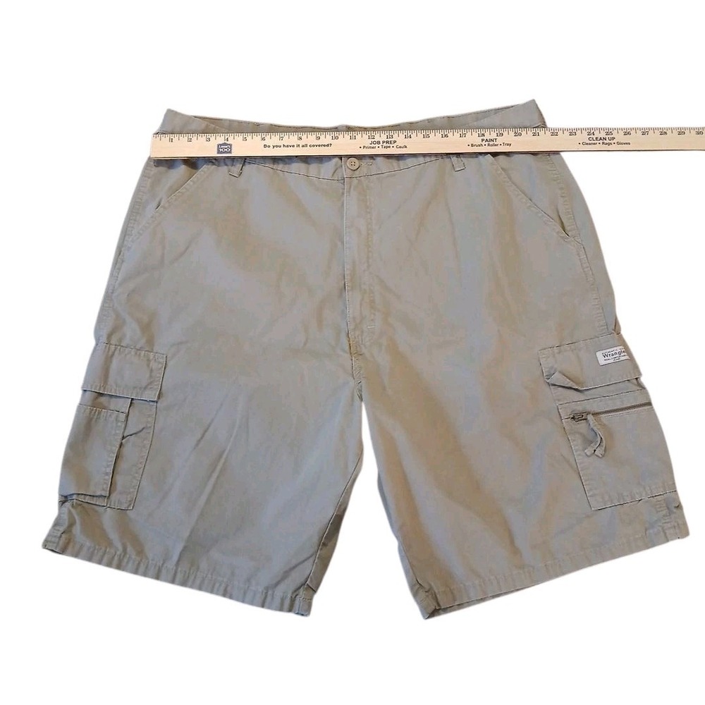Dockers Wrangler Lot of 2 Pairs Men's Gray Khaki Shorts Sz W42 & 42 Cotton READ - Picture 14 of 16